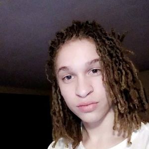 Meet your Posher, Devonte